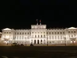 Мариинский дворец ночью