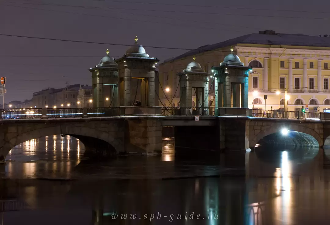 Мост Ломоносова в подсветке Мост Ломоносова в подсветке