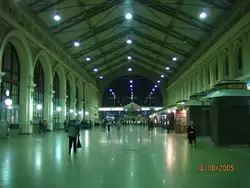 Балтийский вокзал, интерьер ночью 