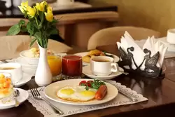Завтрак «шведский стол» в гостинице «Династия»