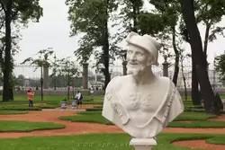 Скульптура Демокрита — Летний сад в Санкт-Петербурге