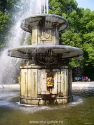 Петергоф, Римский фонтан