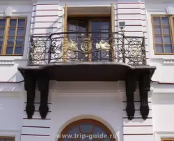 Балкончик дворца Марли