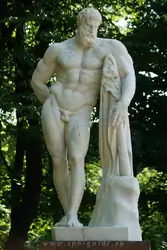 Скульптура «Геракл Фарнезский»