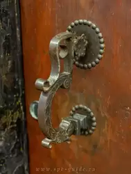 Ручка двери в Домике Петра I в Санкт-Петербурге