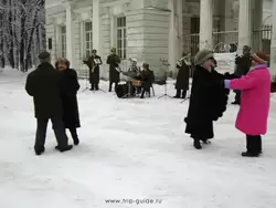 Танцы у Елагина дворца