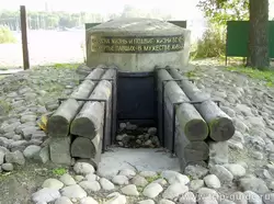 Памятник на месте рубежа Железной Ленинградской обороны