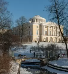 Павловский дворец зимой