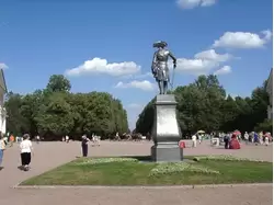 Памятник Павлу I  в Павловске