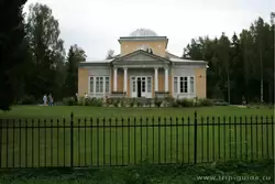 Павловск, Розовый павильон