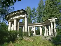 Колоннада Аполлона, Павловский парк