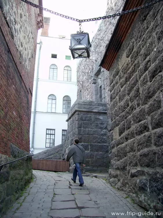 Выборг, вход во внутренний дворик Выборг, вход во внутренний дворик