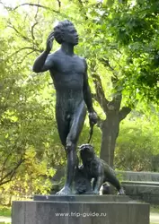 Выборг, скульптура «Мальчик-Лесник»