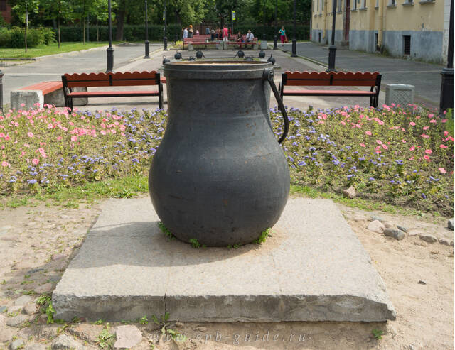 Памятник котлу в Кронштадте