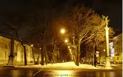 Конногвардейский бульвар ночью