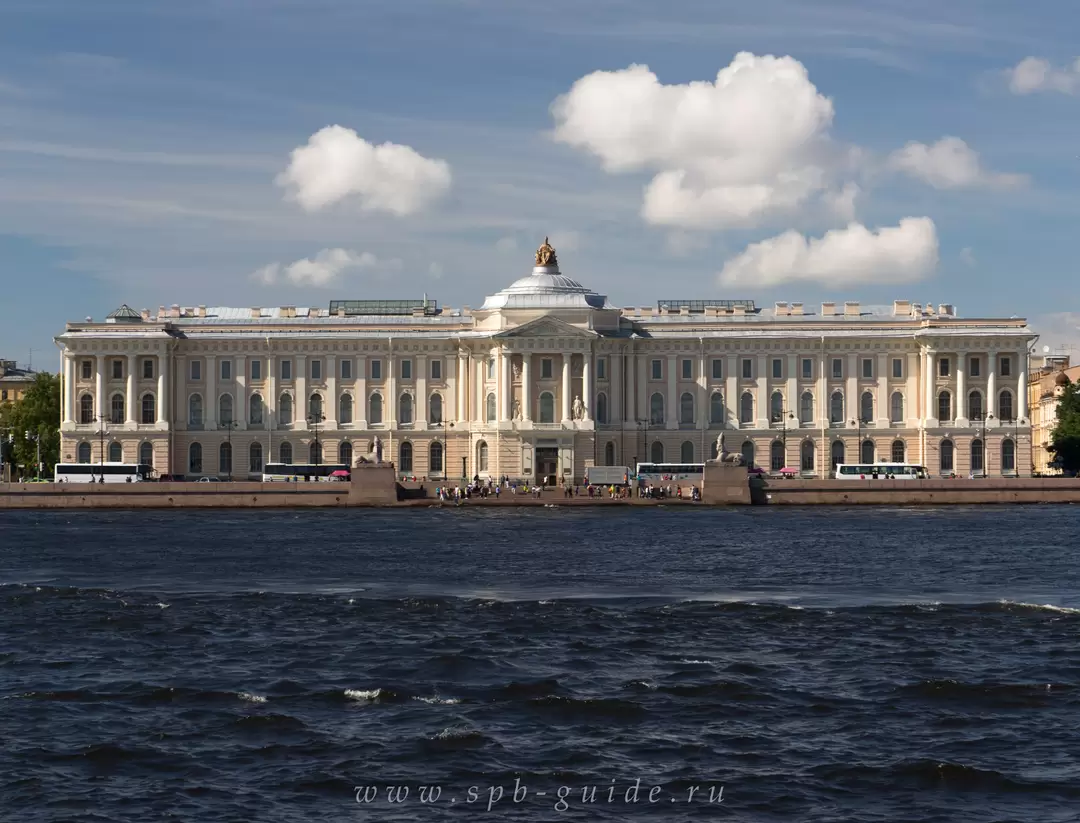 Академия Художеств в Санкт-Петербурге Академия Художеств в Санкт-Петербурге