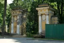Ворота Каменноостровского дворца