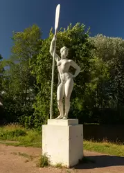 Скульптура «Девушка с веслом» на Безымянном острове, фото 4