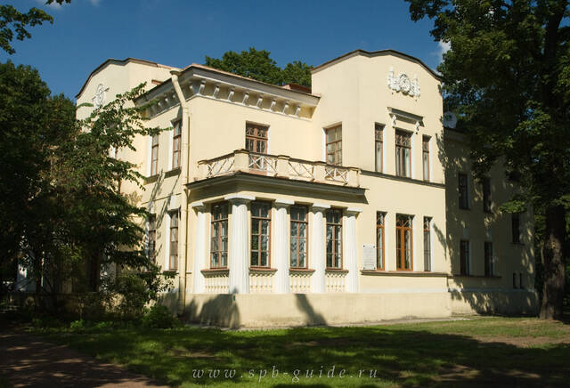 Дом, где жил В.М. Бехтерев, набережная Малой Невки, 25
