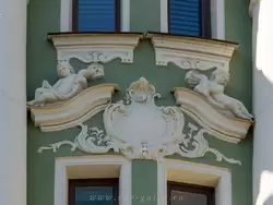 Доходный дом Колобовых — ангелочки на фасаде