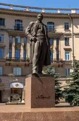 Памятник Горькому в Санкт-Петербурге