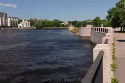 Река Малая Невка, место впадения реки Карповки