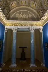 Коринфские колонны в Малом кабинете графини С.В. Строгановой