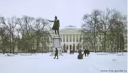 Памятник А.С. Пушкину на площади Искусств, Санкт-Петербург
