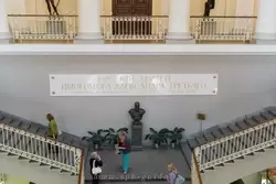 Парадная лестница Русского музея