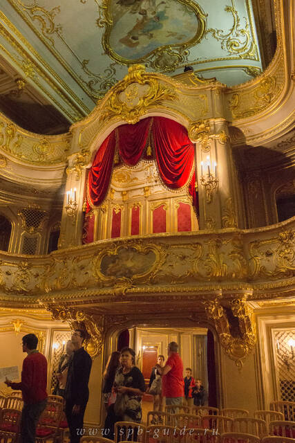 Юсуповский дворец, княжеская ложа в театре