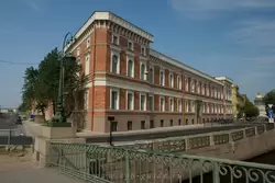 Новое здание Военно-Морского музея в Санкт-Петербурге