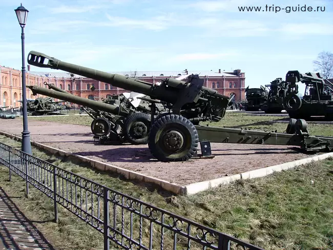 152 мм пушка-гаубица Д-20, 1954 г. 152 мм пушка-гаубица Д-20, 1954 г.