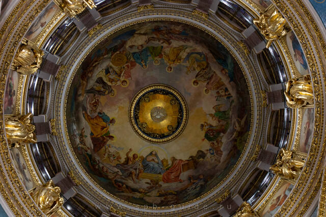 Исаакиевский собор, роспись «Богоматерь во славе» Карла Брюллова в центральном куполе