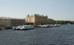 Гостиница «Ривер Палас» в Санкт-Петербурге