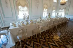 Белая столовая, Большой дворец в Петергофе