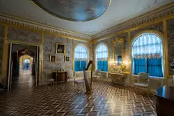 Куропаточная гостиная в Большом дворце Петергофа