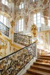 Парадная лестница Большого дворца в Петергофе