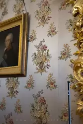 Шёлк с изображением букетов и корзин в кабинете императрицы