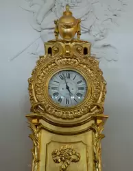 Золочёный напольные часы, изготовлены в Берлине в 1770-х годах, Белая столовая