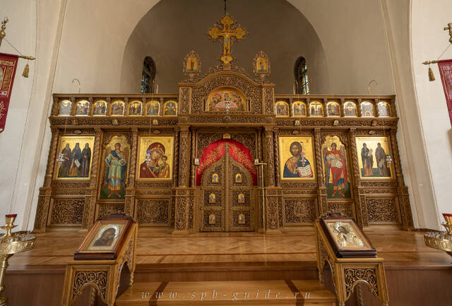 Подворье Валаамского монастыря в Санкт-Петербурге, иконостас