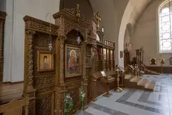 Интерьер церкви во имя Иконы Казанской Божьей матери, подворье Валаамского монастыря в Санкт-Петербурге
