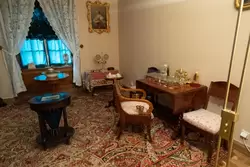 Дворец «Коттедж» в Петергофе, Комната великой княгини Александры Николаевны