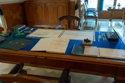 Фермерский дворец в Петергофе, стол для комитетов, Синий кабинет