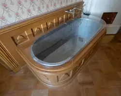 Металлическая ванна, выставка «Петергофские дачники»