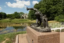 Скульптура «Гладиатор», Екатерининский парк, Царское Село