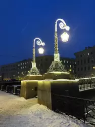 Краснофлотский мост в новогодней подсветке