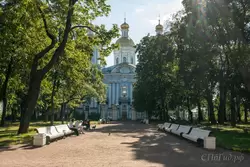 Никольский сад в Санкт-Петербурге