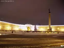 Дворцовая площадь, Главный штаб и Александровская колонна