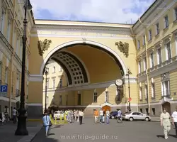 Дворцовая площадь, Арка Главного штаба