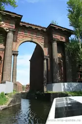 Триумфальная арка Валлен-Деламота